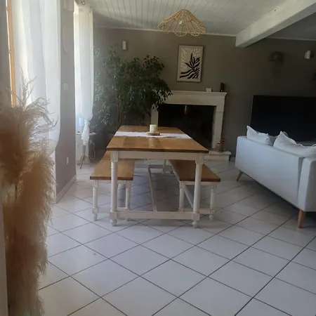 La Belle Demeure - Luxury With Pool & Hot Tub Charente Villa *