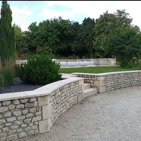 La Belle Demeure - Luxury With Pool & Hot Tub Charente Villa *